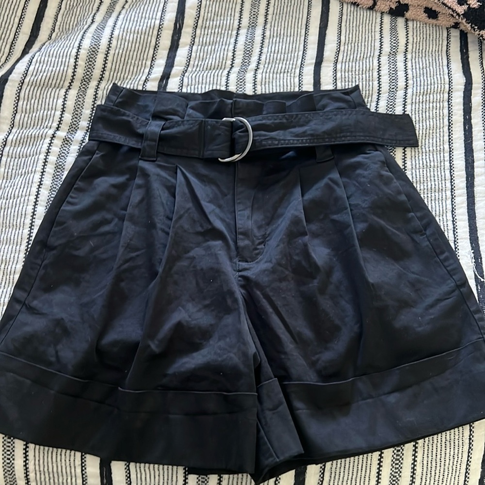 Adorable pleated shorts